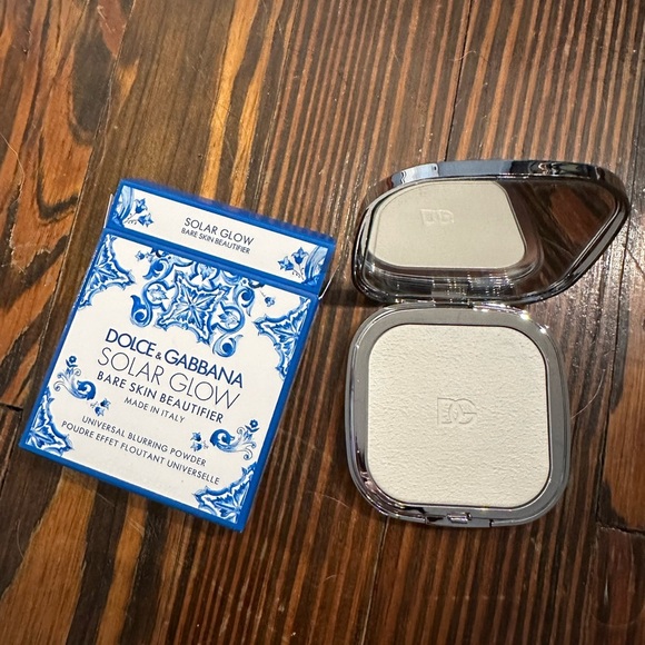 Dolce & Gabbana Solar Glow Bare Skin Beautifier Blurring Powder - Picture 2 of 4